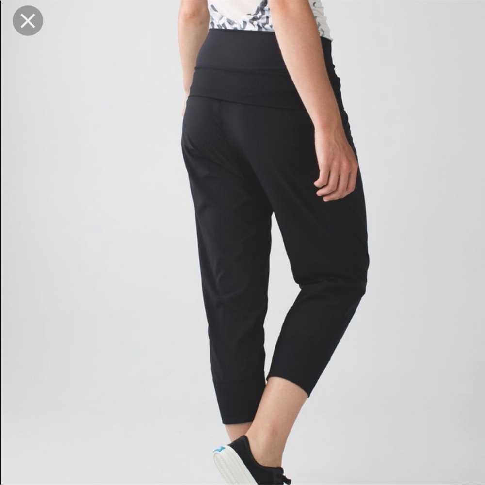 LULULEMON Black Dance To Yoga Pant Size 10 - Picture 2 of 6